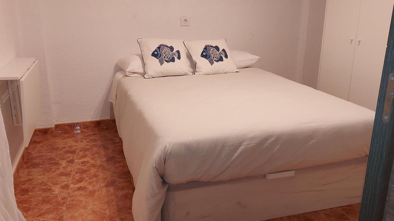Valencia Centro Andando Y Playa Malvarrosa Tranvia 외부 사진